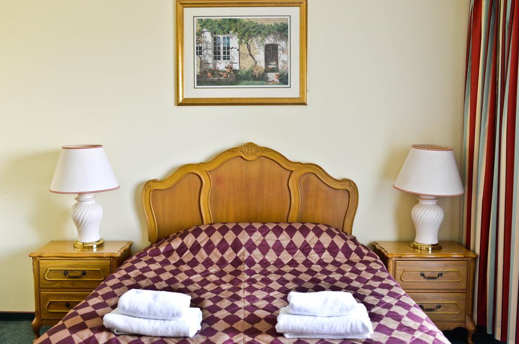 Hotel Sportwerk Tyniec Maly Habitación foto